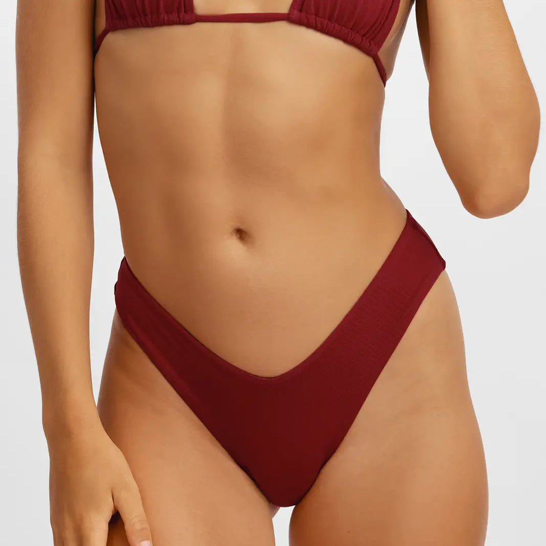 Shewess™ Stassy Cesur Bikini Altı / Kiraz Şarabı Noktalı