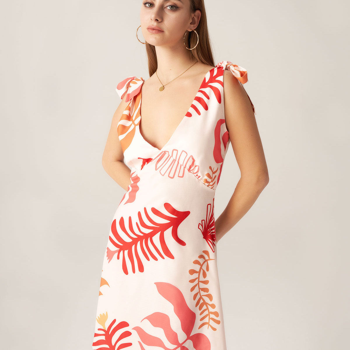 Shewess™ Bettydress-Kırmızı Çiçekli Kravat Askılı Mini Elbise