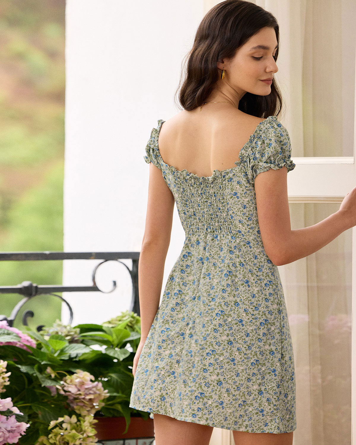 Shewess™ Fırfırlı Kenarı Çiçekli Mini Elbise