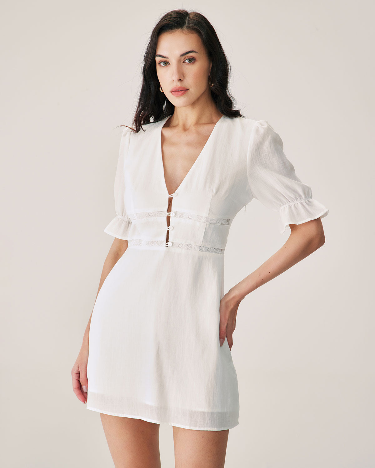 Shewess™ Beyaz Dantel Ekleme Mini Elbise