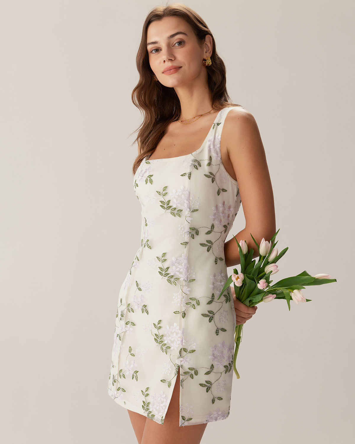 Shewess™ Bej Kare Yaka Nakışlı Yırtmaçlı Slip Mini Elbise