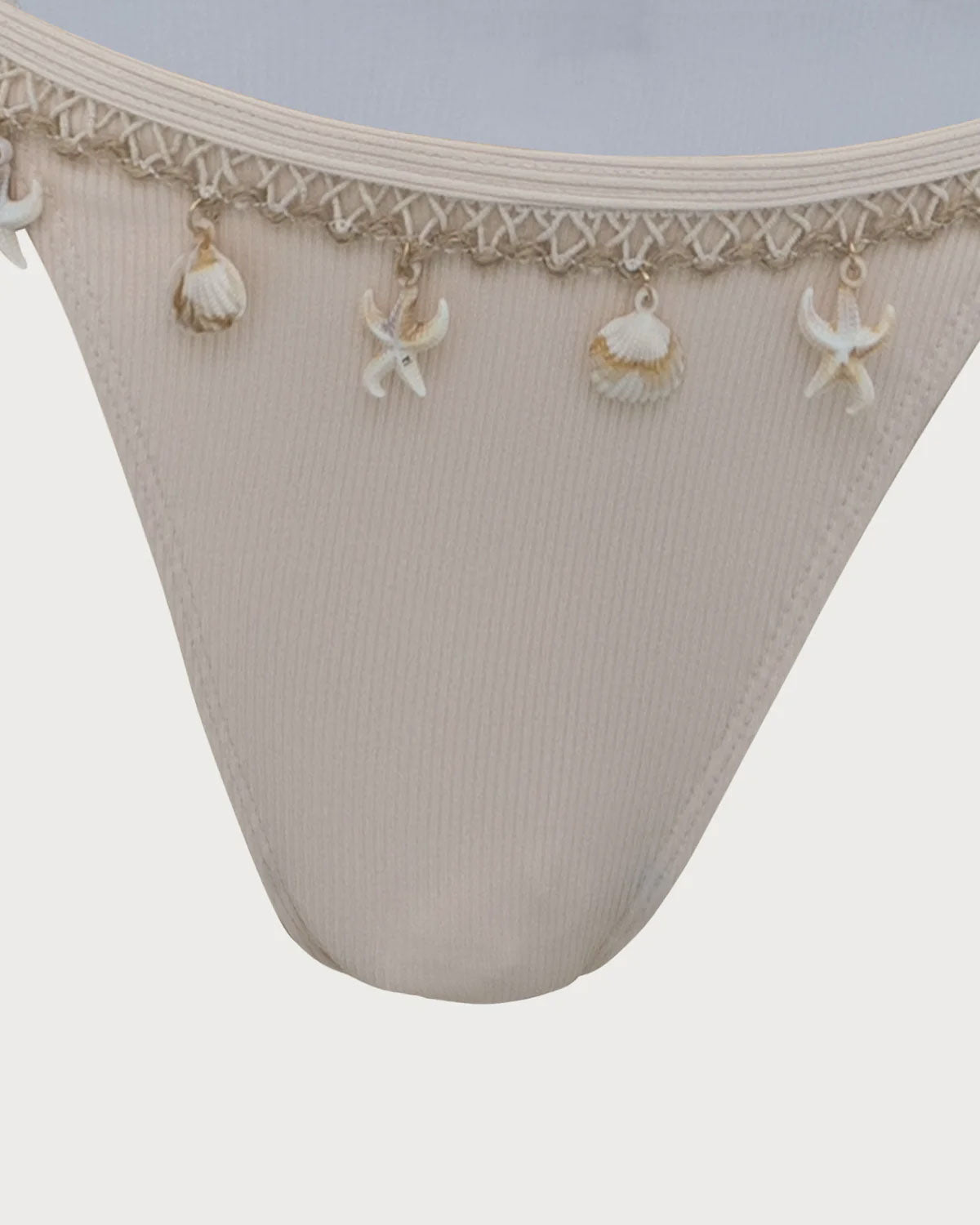 Shewess Beyaz Deniz Kabuğu İşlemeli Bikini Takımı