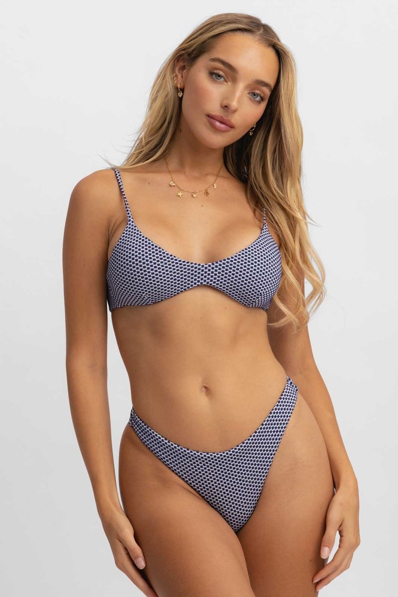 Shewess™ Natalie Yuvarlak Yaka Bikini Üstü / Country Club Jakarlı