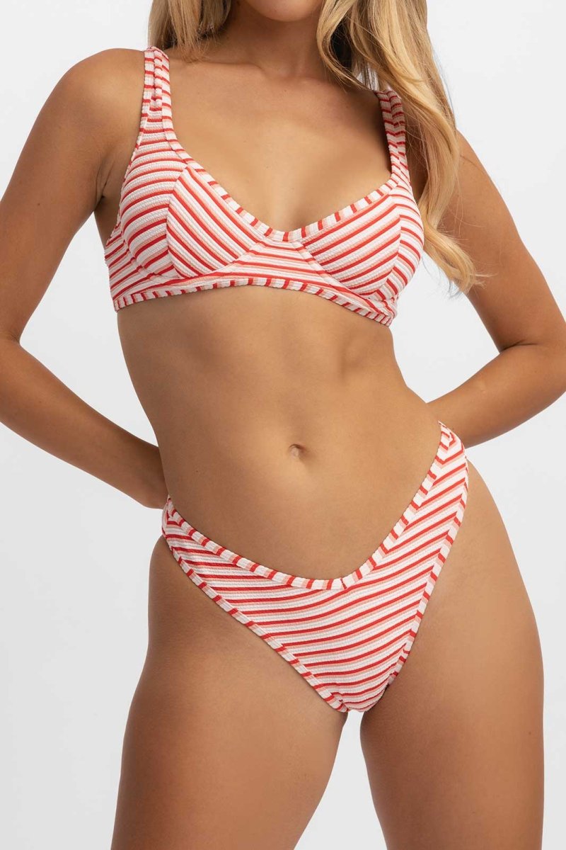 Shewess™ Giselle Cesur Bikini Altı / Kırmızı Jakarlı