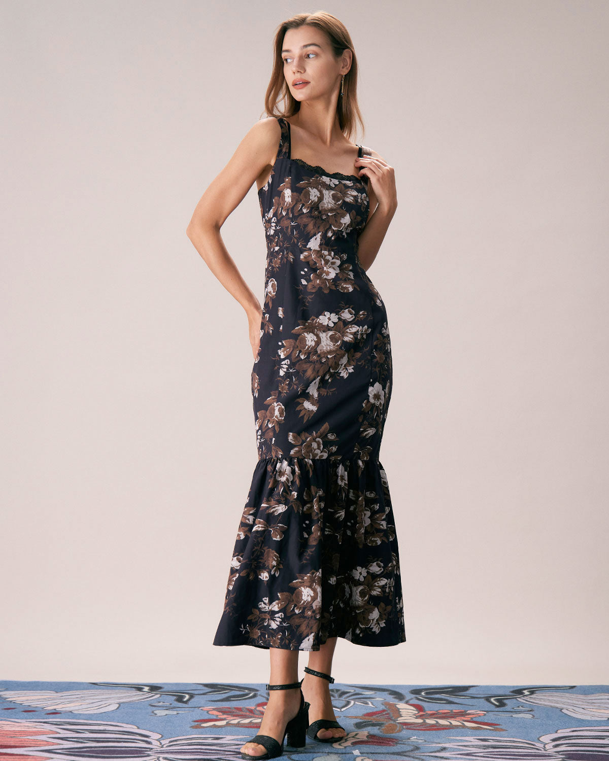 Shewess™ Siyah Dantelli Çiçekli Deniz Kızı Maxi Elbise
