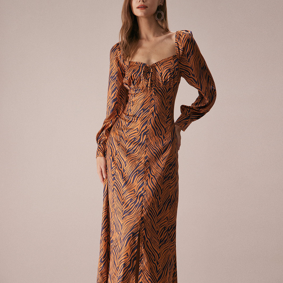 Shewess™ Kahverengi Kalp Yaka Zebra Maxi Elbise