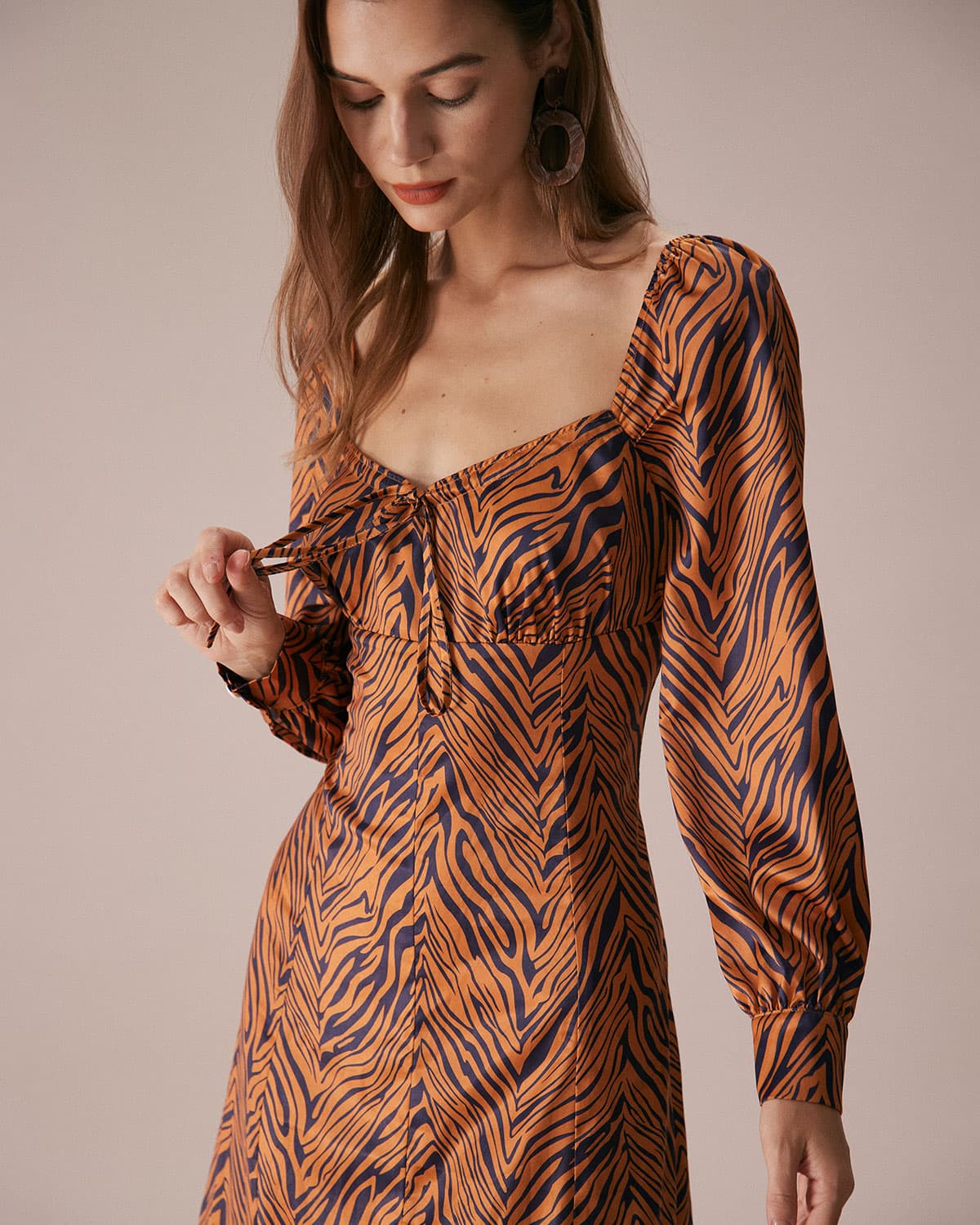 Shewess™ Kahverengi Kalp Yaka Zebra Maxi Elbise