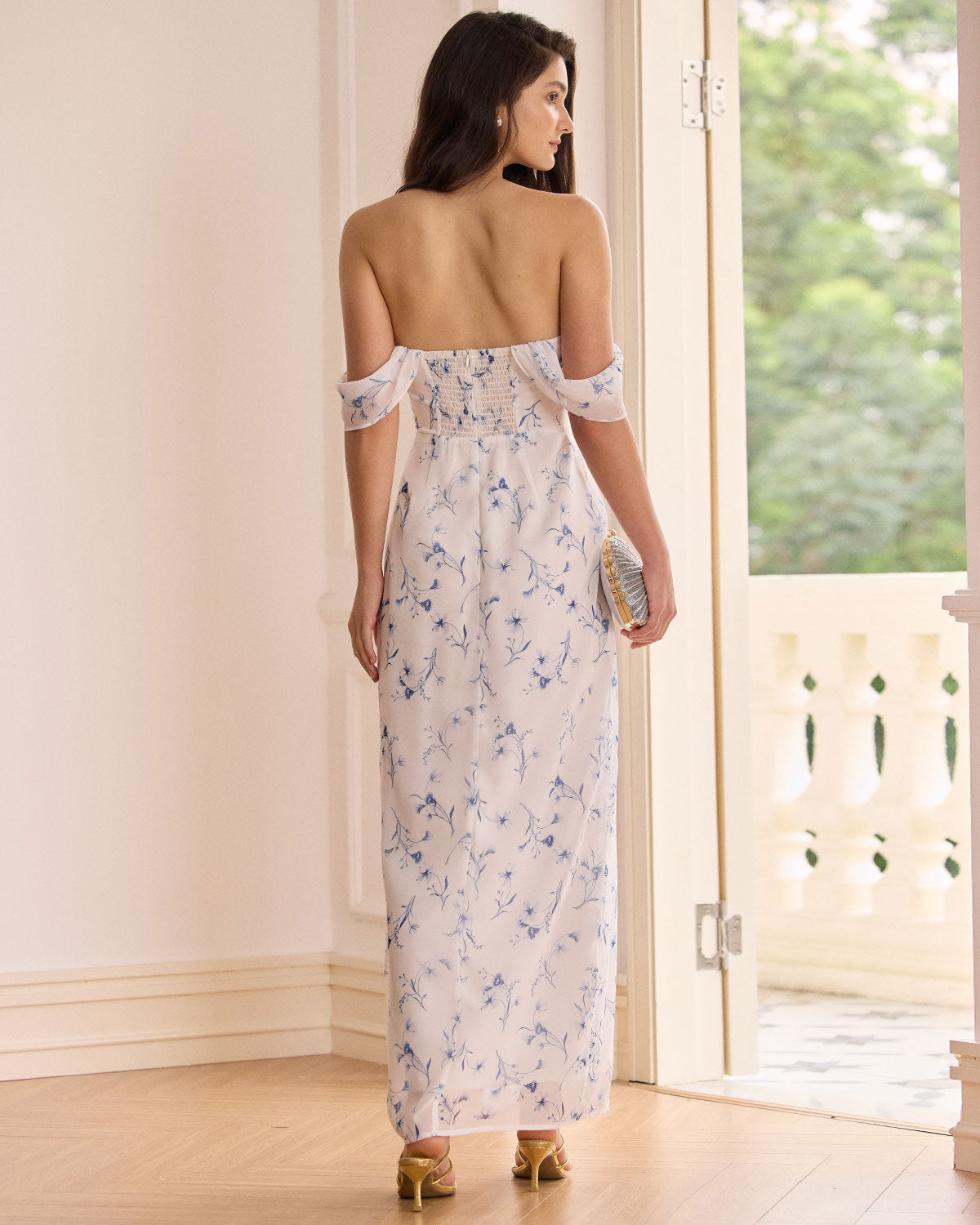 Shewess™ Beyaz Çiçekli Yırtmaçlı Straplez Maxi Elbise