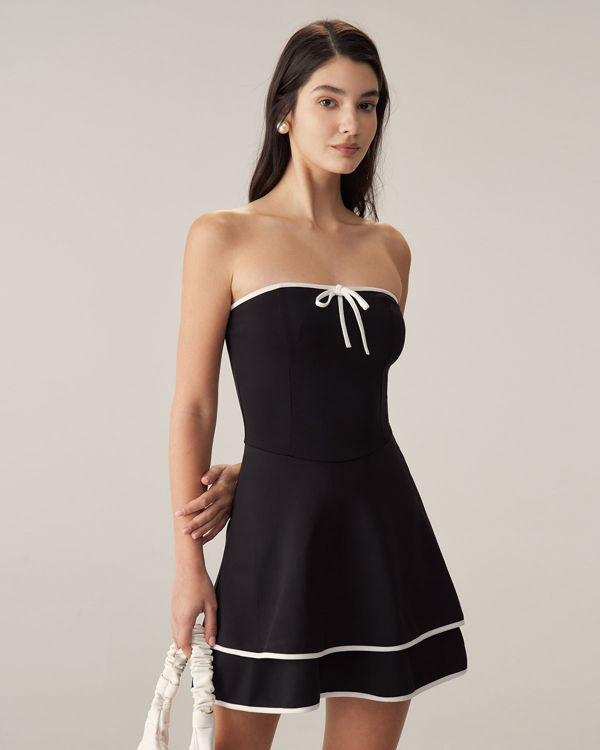 Shewess™ Siyah Kontrast Straplez Mini Elbise