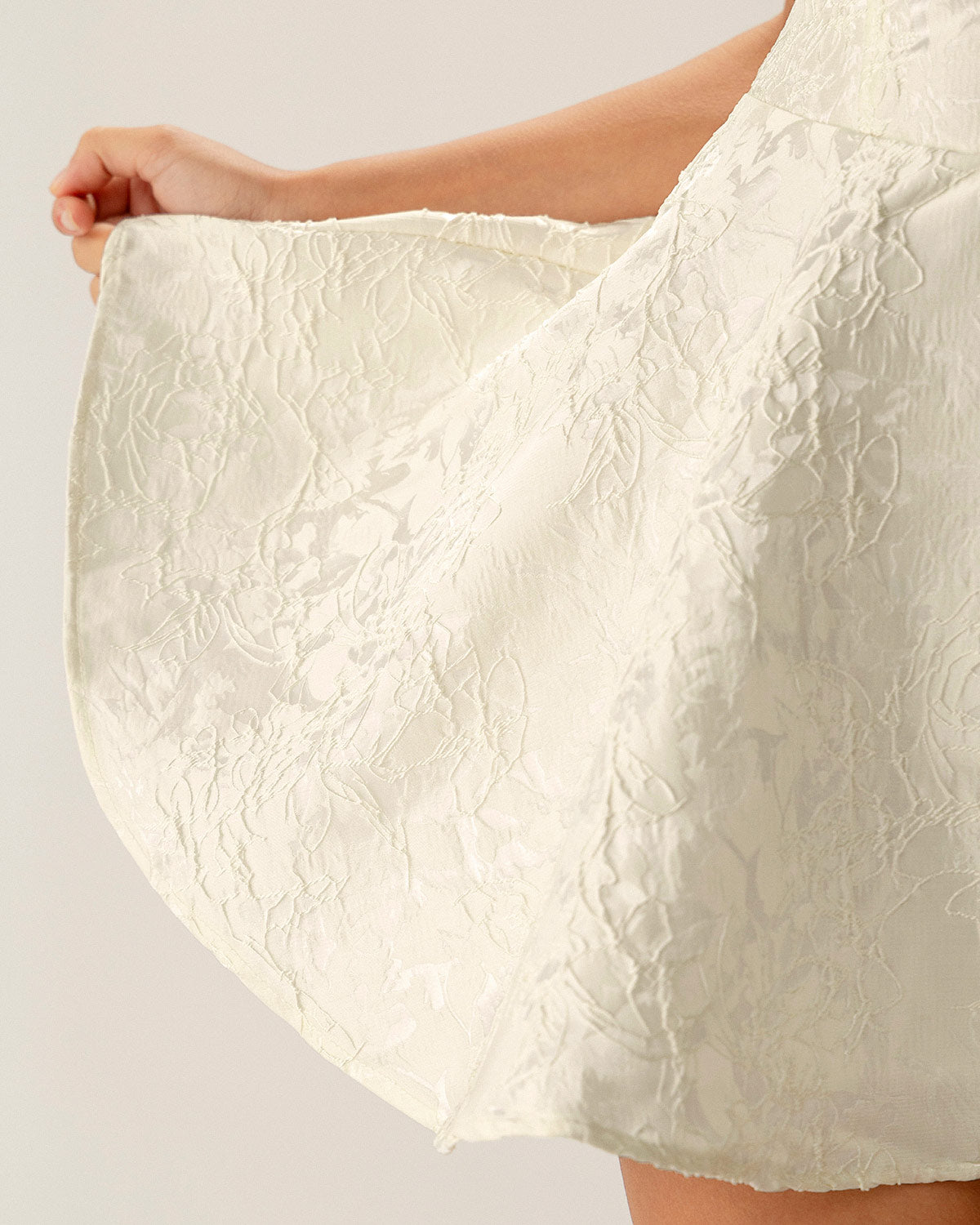 Shewess Beyaz Jakarlı Dantelli Slip Mini Elbise